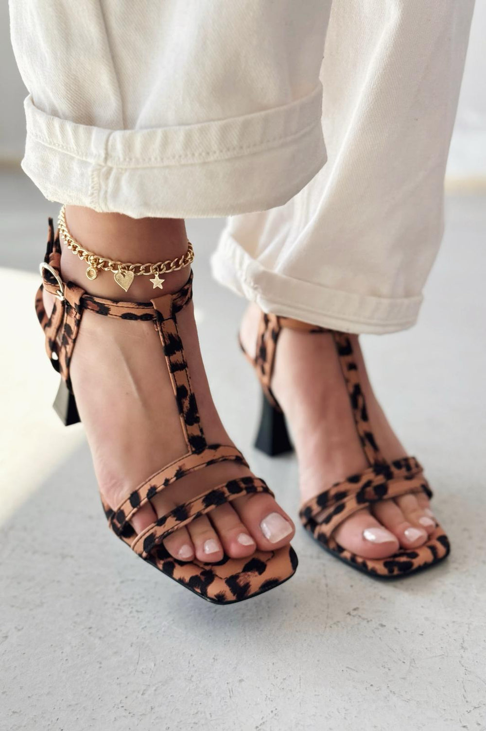 Ellanxa Saten Leo Desenli Bant Detaylı Topuklu Ayakkabı - ILOVESHOES