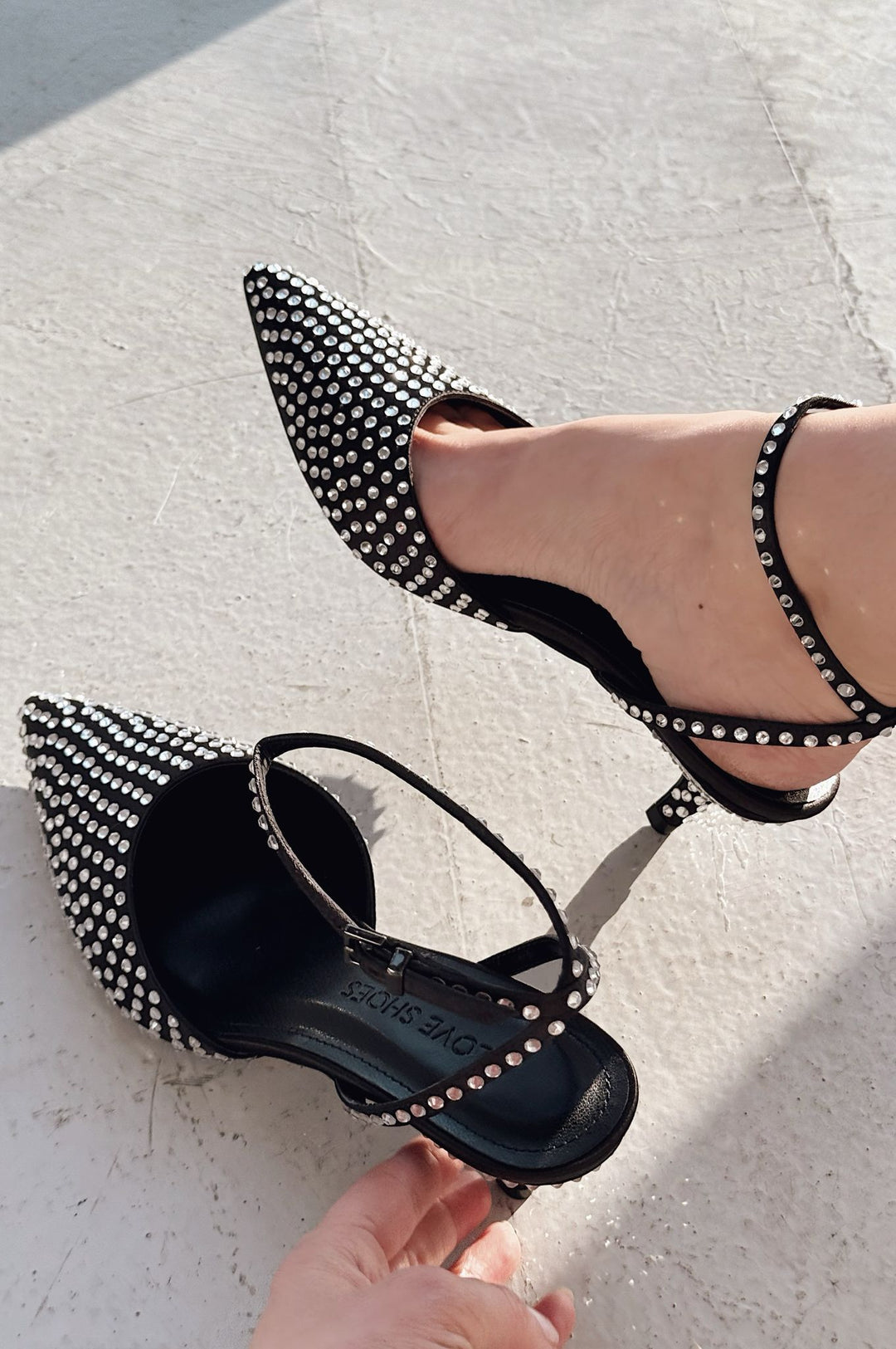 Orynea Saten Gümüş Taş Detaylı Kısa Topuklu Kadın Ayakkabı - ILOVESHOES