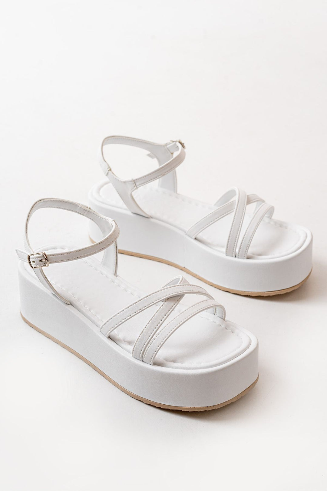 Sarinea Mat Beyaz Dolgu Topuklu Sandalet - ILOVESHOES