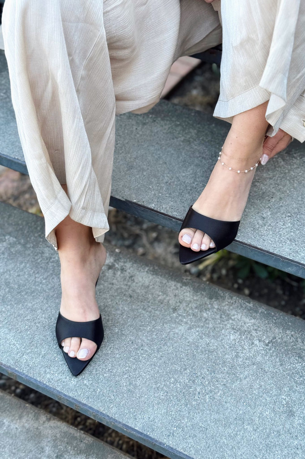 Yonspe Saten İnce Topuklu Terlik Siyah - ILOVESHOES