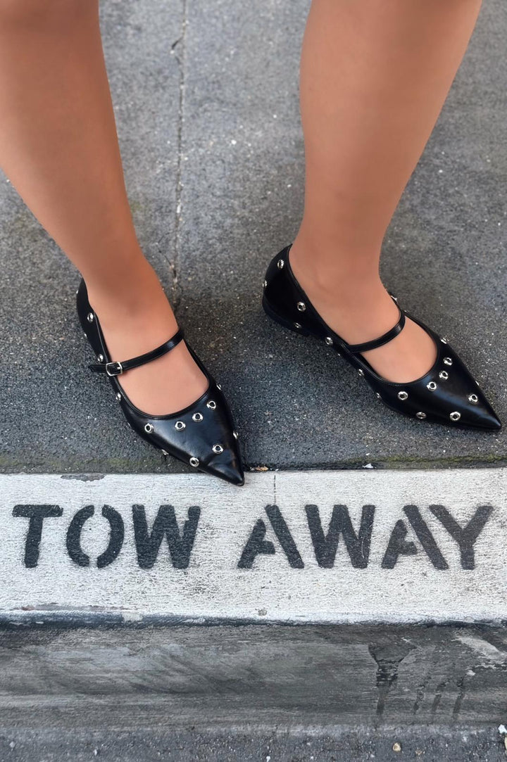 Zelix Matte Stud Detailed Black Women's Ballerinas